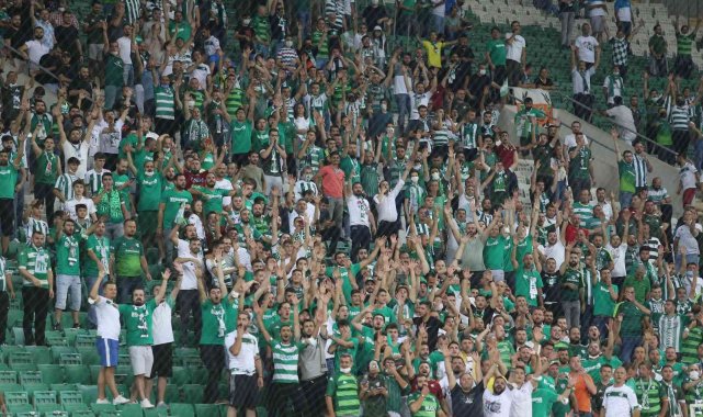 Bursaspor taraftar grubu Teksas, yaptığı yazılı açıklamada, "Mevcut Yö...