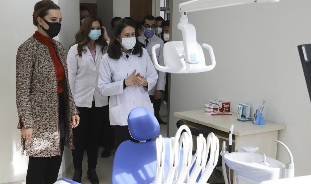 Dokuz Eylül Üniversitesi (DEÜ) Diş Hekimliği Fakültesi bünyesinde kurulan A...