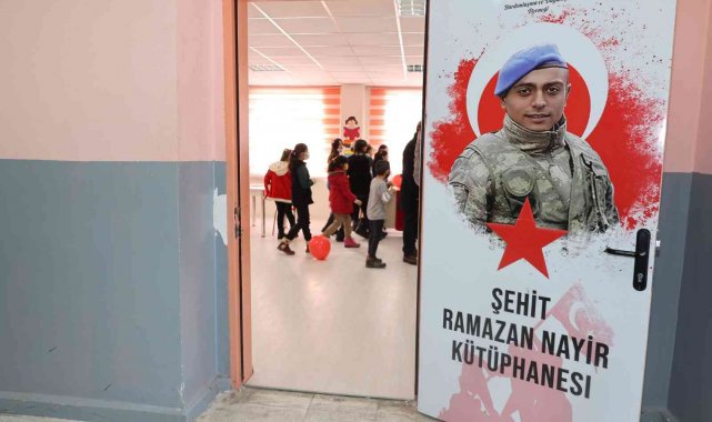 Sivas'ta Şehit Uzman Çavuş Bahaddin Erturhan ilkokulunda açılan kütüpha...