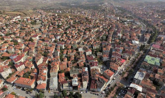 Kastamonu'nun Tosya ilçesinin 2021 yılındaki nüfusu, önceki yıla göre y...