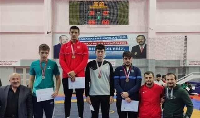 Malatyalı Güreşçi Güreşçi Ömer Bozbağ Türkiye Şampiyonluğunu elde etti.
Yo...