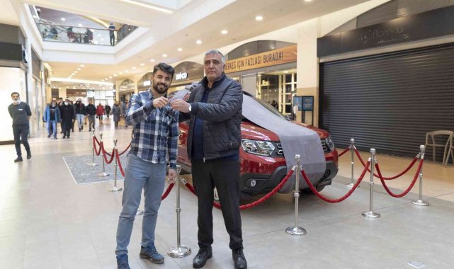 Şehrin ve bölgenin ilk alışveriş merkezi olan Forum Erzurum AVM şehre ilkle...