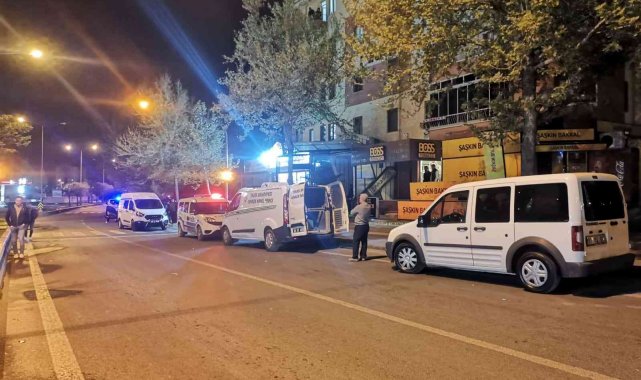 Kayseri'nin Talas ilçesinde 13. kattan düşen 22 yaşındaki genç hayatını...