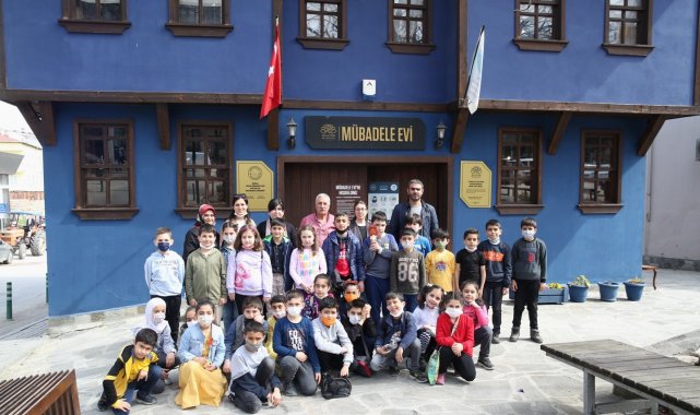 'Okulun Ötesinde' projesi çerçevesinde Mübadele Evi'nde buluşan...