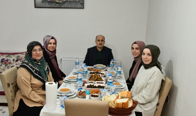 Samsun Valisi Doç. Dr. Zülkif Dağlı ve eşi Nurgül Dağlı, Vezirköprü ilçesin...