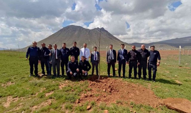 Bitlis'in Tatvan ilçesinde bulunan Bitlis Açık Ceza İnfaz Kurumunda fid...