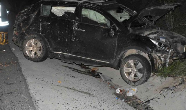 Kastamonu'nun Tosya ilçesinde meydana gelen Trafik Kazasında 2 kişi yar...