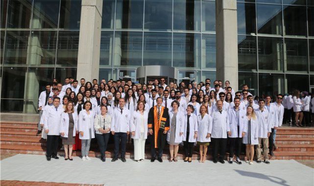 Trakya Üniversitesi Eczacılık Fakültesi öğrencileri, Eczacılık Günü'nde...