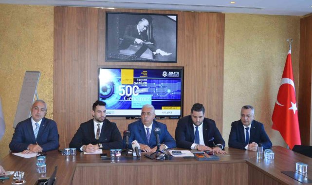 Ahlatcı Holding Yönetim Kurulu Başkanı Ahmet Ahlatcı, Çorum'a barut fab...