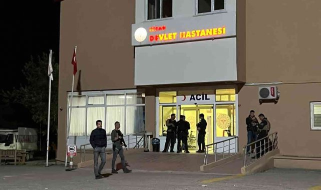 Bitlis'in Hizan ilçesinde akrabalar arasında çıkan silahlı kavgada 1 ki...