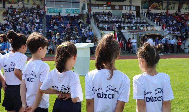 DÜZCE(İHA) – Düzce Belediyesi ve Gençlik ve Spor Müdürlüğü tarafından ortak...