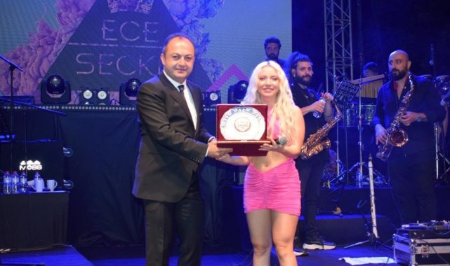 Malatya Barosu tarafından avukatlara moral gecesi düzenlendi. Gecede avukat...