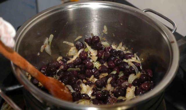 Ordu'nun vazgeçilmez lezzetlerinden olan 'taflan turşusu', Büyü...