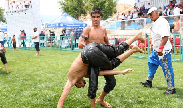 Denizli'de, Merkezefendi Belediyesi Gençlik ve Spor Kulübü'nde yeti...