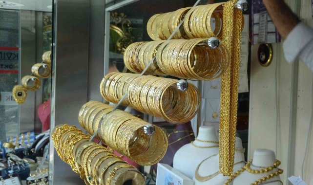 Bingöl Kuyumcular Derneği Başkanı Yaşar Devran, geçtiğimiz günlerde iş yeri...