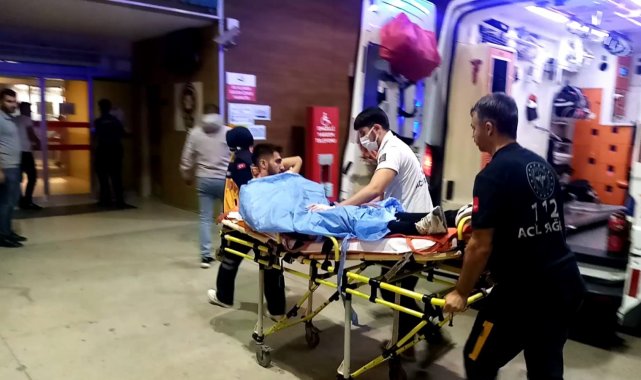 Bursa'nın İnegöl ilçesinde sokakta silahlı saldırı sonucu yaralanan gen...