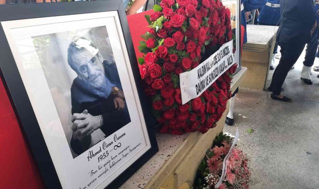 Hayatını kaybeden usta oyuncu ve tiyatro sanatçısı Civan Canova için