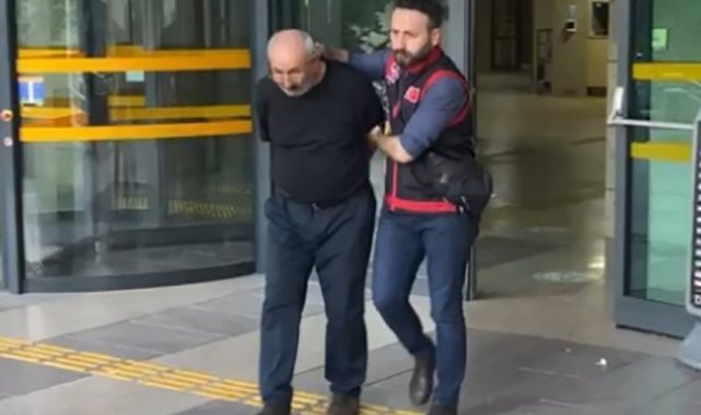 İzmir'de Yahya ve Meryem Köşek çifti ile kızları Funda Güçlü'yü sok...