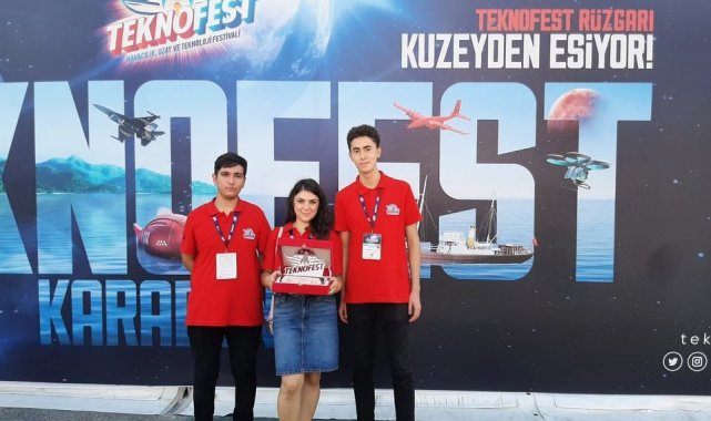 Türk Telekom Mesleki ve Teknik Anadolu Lisesi Royal Jelly Eskişehir Ekibi, ...