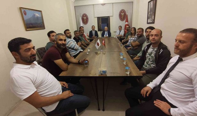 Türk Veteriner Hekimleri Birliği Merkez Konseyi Başkanı Ali Eroğlu ziyaretl...