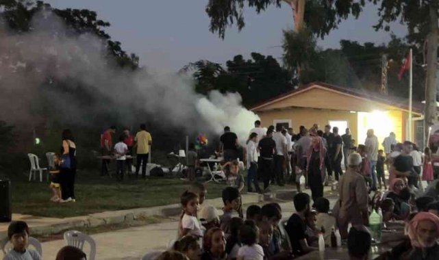 Adana'da çadırlarda kalan tarım işçileri ve çocukları 'Sinema Geces...