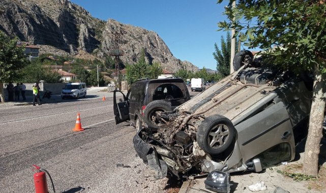 Toka'n Turhal ilçesinde iki aracın çarpışması sonucu meydana gelen kaza...