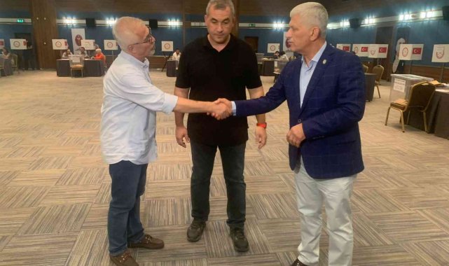 Türkiye Veteriner Hekimler Birliği (TVHB) Merkez Konseyi Başkanı Ali Eroğlu...