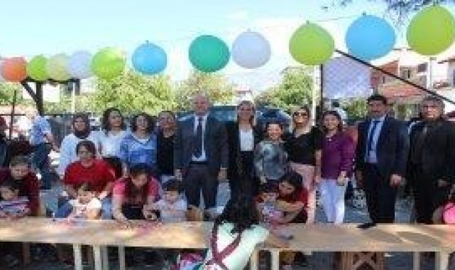 Muğla'nın Köyceğiz ilçesinde henüz okulla tanışmamış çocuklarla Beyobas...