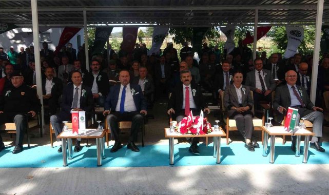 Uşak'ta 97'ncisi düzenlenen pancar alım kampanyası, protokolün katı...