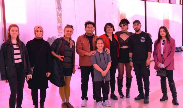 Anadolu Üniversitesi Güzel Sanatlar Fakültesi (GSF) Resim Bölümü son sınıf ...