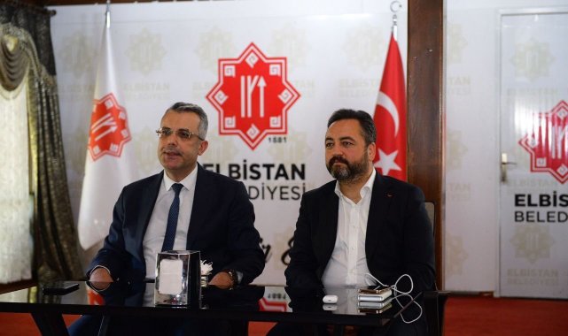 Kahramanmaraş'ın Elbistan ilçesinde büyükbaş hayvancılıkla tarım sektör...