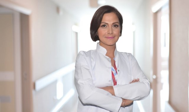 Pedodonti Uzmanı Dt. Zeynep Başak Yılmaz, çocukların yanında diş hekimi den...