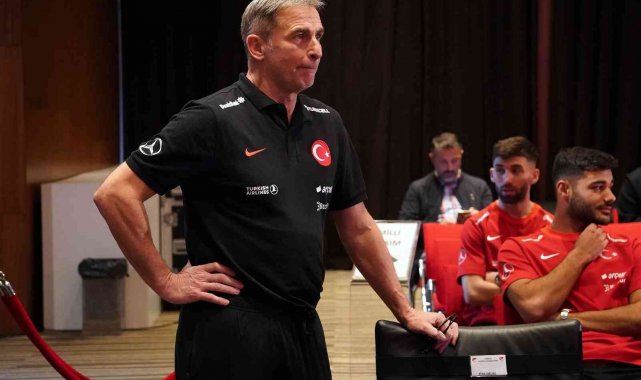 Türkiye Futbol Federasyonu (TFF), A Milli Takım Teknik Direktörü Stefan Kun...