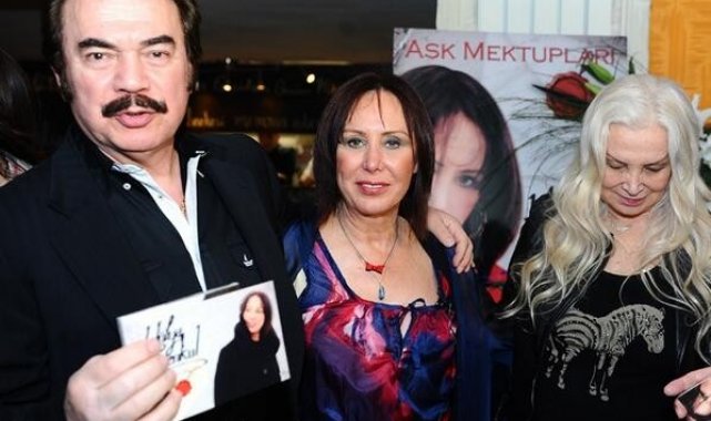 Türkiye'nin önemli söz ve beste yazarlarından Bursalı sanatçı Hülya Şen...