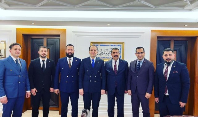 Yeniden Refah Partisi Genel Başkanı Dr. Fatih Erbakan, MKYK üyesi ve Erzuru...