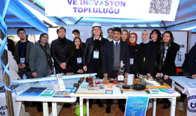 Aydın Adnan Menderes Üniversitesi (ADÜ) öğrenci toplulukları tarafından düz...