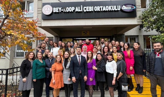 Esenyurt Bey-Koop. Ali Çebi Ortaokulu, başarıdan başarıya koşuyor.
Başarıl...