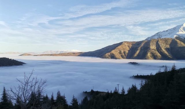 Kahramanmaraş'ın en yüksek dağı olmasıyla dikkat çeken Berit Dağı sise ...
