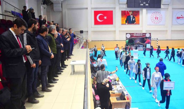 Karabük'te Okul Sporları Gençler (A) Erkek-Kız Bilek Güreşi grup müsaba...