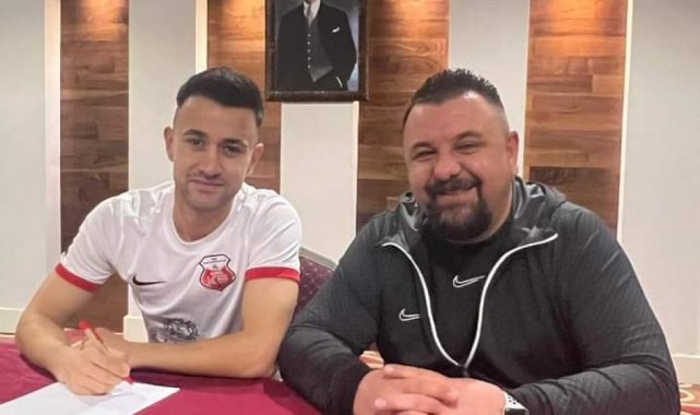 Kocaelispor, 26 yaşındaki orta saha oyuncusu Yiğitali Bayrak ile yollarını ...