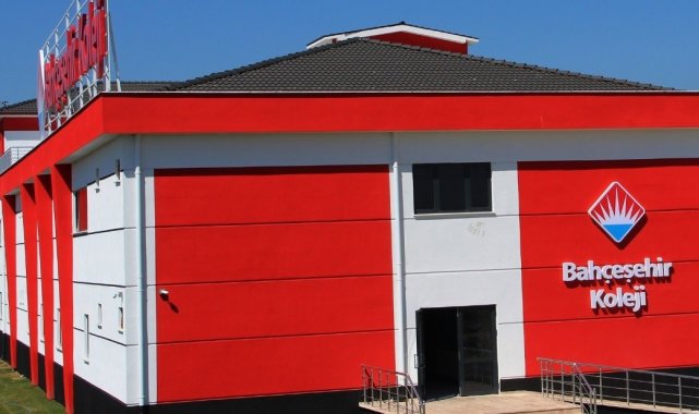 2023-2024 öğretim yılı için Bahçeşehir Düzce Koleji okula giriş ve burslulu...