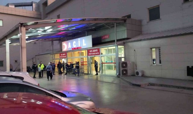 Adana'nın Kozan ilçesi Türkeli Mahallesinde meydana gelen kavgada 4 kiş...