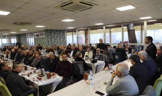 Şehzadeler Belediye Başkanı Ömer Faruk Çelik, yeni yılın ilk mesaisine maha...