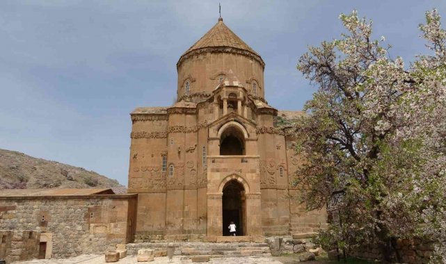 Akdamar Anıt Müzesi'ni 2022 yılında 260 binin üzerinde kişi ziyaret etti