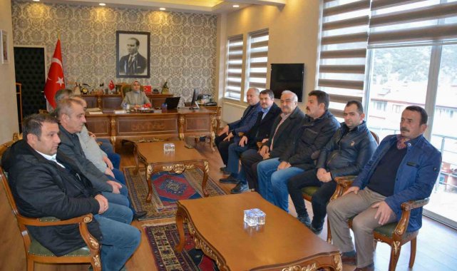 Yenice Belediye Başkanı Zeki Çaylı, Yenice Kaymakamlığına görevlendirilen B...