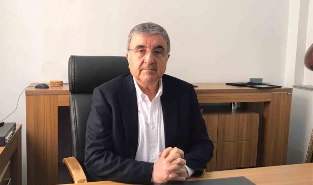 Adana'nın Ceyhan ilçesinde 1998 Ceyhan depreminden sonra yapılan afet e...