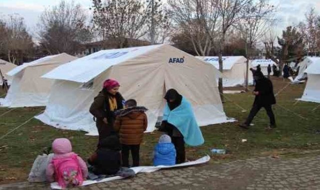 Deprem sonrası günlük hayata dönüşte normalleşme süreci ile ilgili değerlen...