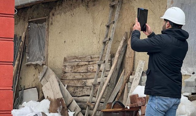 Merkez üssü Kahramanmaraş'ın Pazarcık ve Elbistan ilçeleri olan 7.7 ve ...