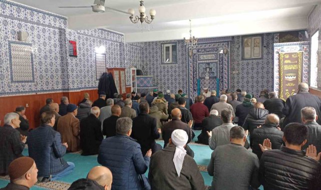 Sabah saat 4.17'de Kahramanmaraş'ta meydana gelen ve 10 ili vuran 7...