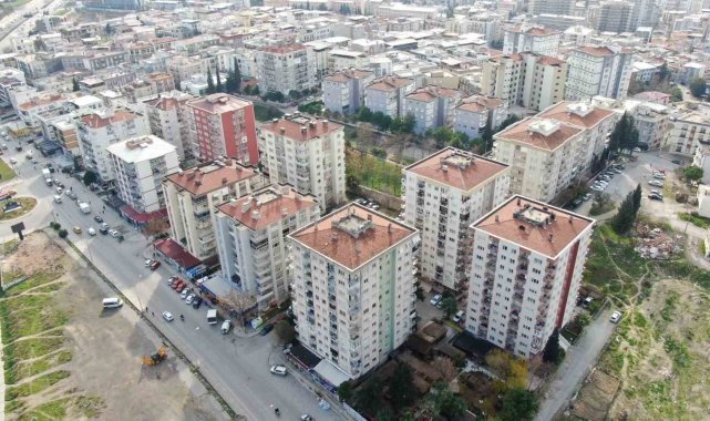 2022 yılı Şubat ayında İzmir'de 5 bin 575 olan konut satışı 2023 yılı Ş...